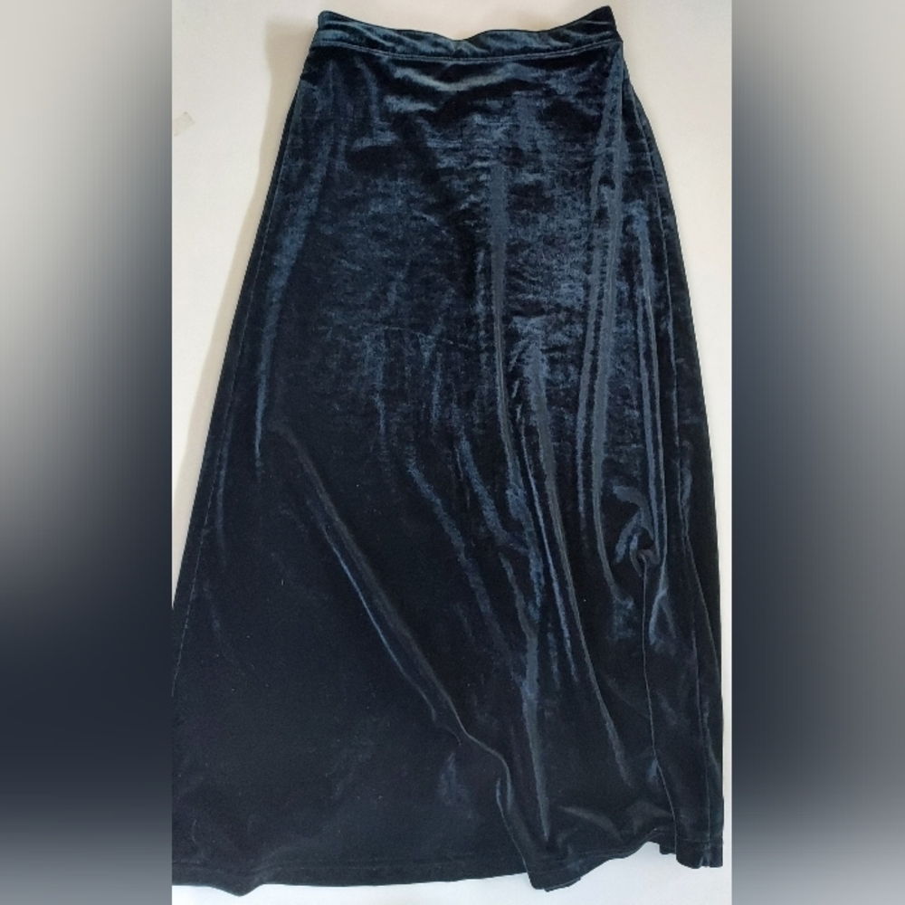 Elegant Black Velvet Skirt Girl's S 7-8